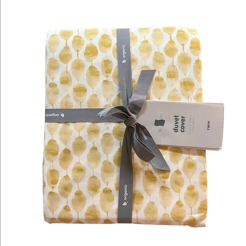 WEST ELM TWIN SIZE DUVET COVER WITH AN ABSTRACT YELLOWISH GOLD PATTERN NWT